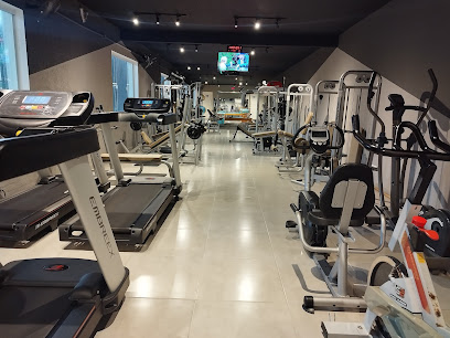 Estúdio de treinamento Iris Dammski Xavier - Nutricionista & Personal Trainer