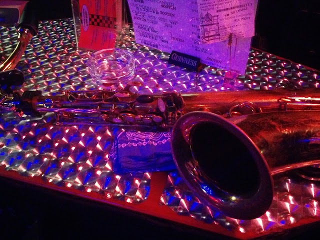 BAR BIG TIME
