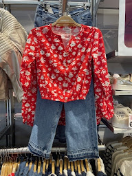 Photo n°10 de Orchestra AUBERGENVILLE FLINS à Aubergenville (Magasin de jouets)