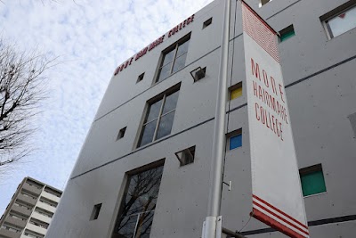 モア・ヘアメイクカレッジ本山キャンパス