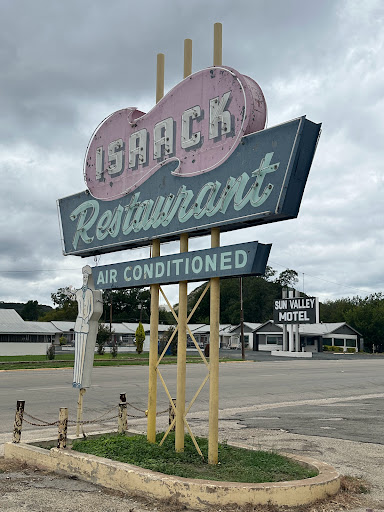 Isaack Restaurant - Visual