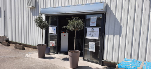 Photo de AQUALUX - CF GROUP à Saint-Rémy-de-Provence (13210)