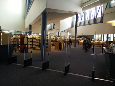 Photos of Thousand Oaks Grant R. Brimhall Library