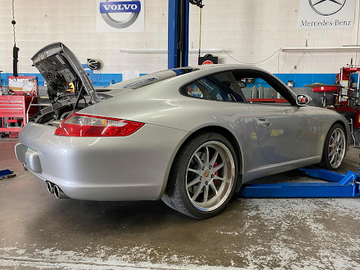 European Auto Technicians - Thumbnail