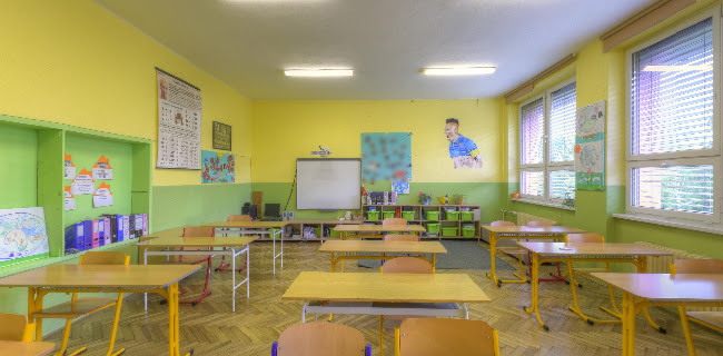 Základná škola s materskou školou, Hronské Kľačany - Škola