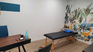 Photo n°1 de Arthur HAKEM Ostéopathe D.O. à Rognac à Rognac (Ostéopathe)