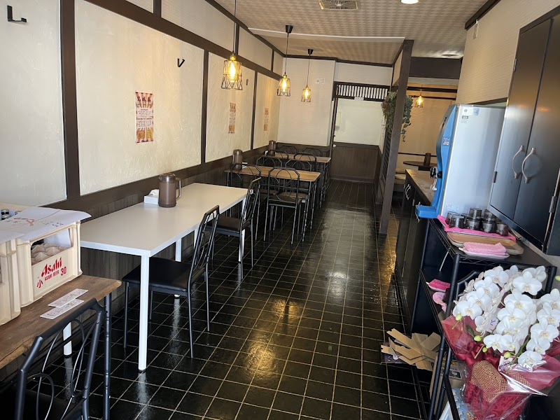 カレーしか勝たん 防府店