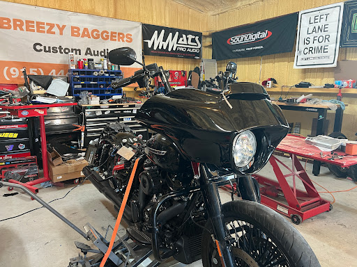 Breezy Baggers Custom Audio - Thumbnail