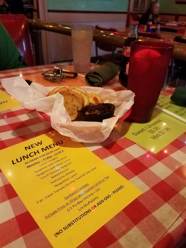 Monjunis Italian Cafe - Youree Dr