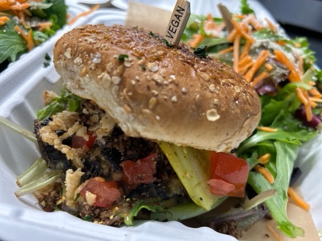 Vegan It Iz Eats