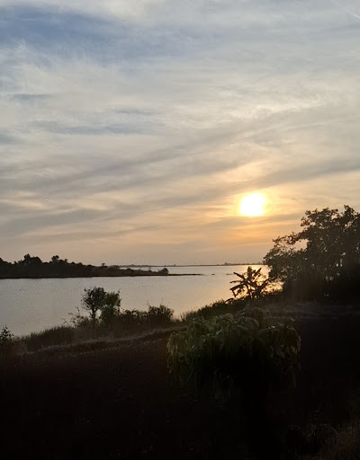 Sunset views like this add long-term value to dam-touch farmland in Igatpuri. post image