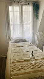 Photo n°16 de MaParenthèse - Studio de Yoga & Médecines naturelles - Paris 10 à Paris (Professeur de yoga)