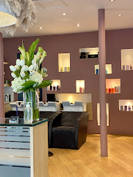 Photo n°2 de Romuald Creuzaud à Paris (Salon de coiffure)