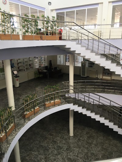 Cumhuriyet Üniversitesi Kütüphanesi