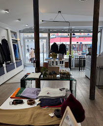Photo n°1 de Boutique La Factory, Paris 10ème I vêtements éco-responsables à Paris (Magasin de vêtements pour femmes)