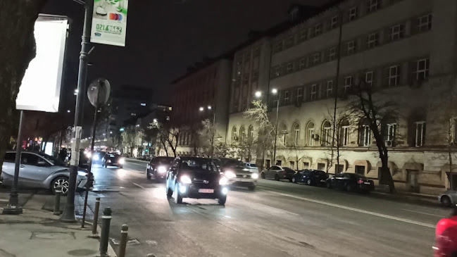Opinii despre Colegiul Național Ion Luca Caragiale în București - Școală