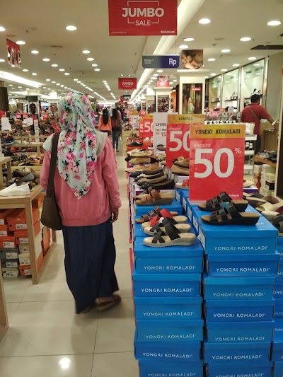 Photos of Matahari Department Store Solo Square