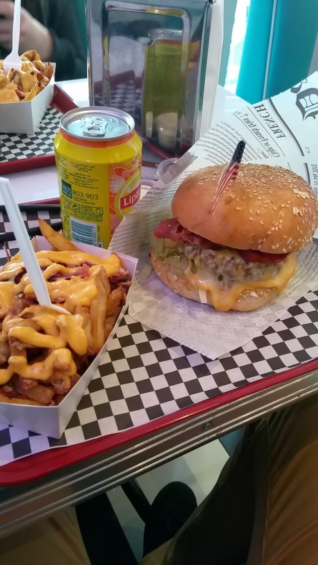 Le Warner | American Burger | Burger & Burgers