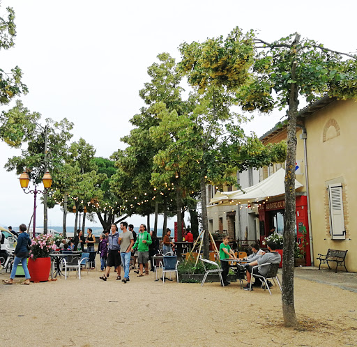 Photo 3 - Café Au Bord Du Monde