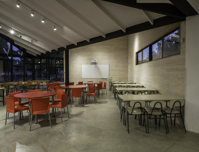 CARVAJAL CASARIEGO RIESCO RIVERA / CC+RR ARQUITECTOS