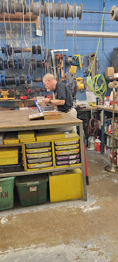 Roush Hardware - Visual
