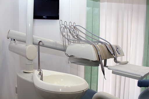Studio Dentistico Dr. Sandro D'Urzo - Dentisti Casavatore - Thumbnail