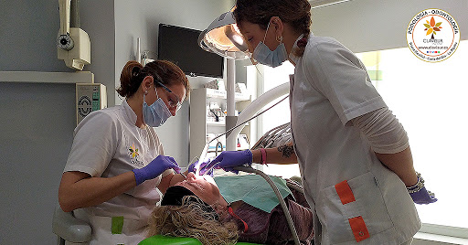 Clínica Dental y Podología CLAVISUR (La Algaba, Sevilla)