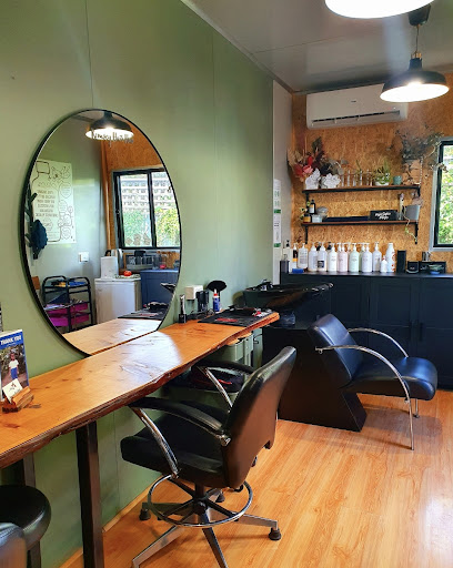 Romsey Hair hub - Thumbnail