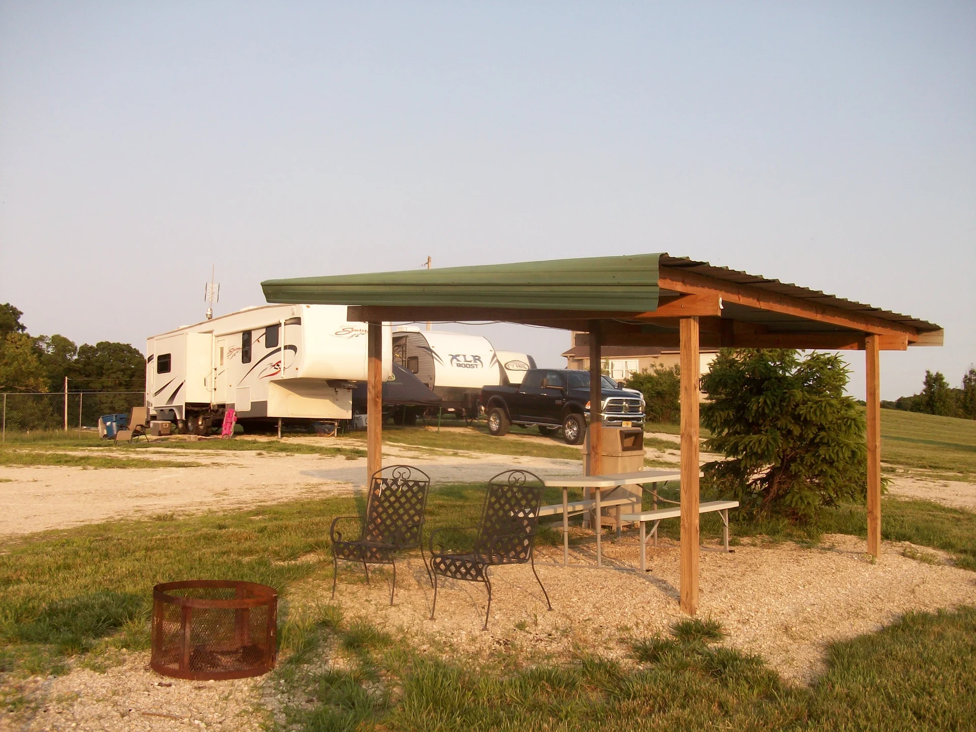Jam Hut Hermann Horse RV and Camp park