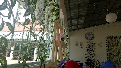 Photos of Tiffany Food Court & Resto