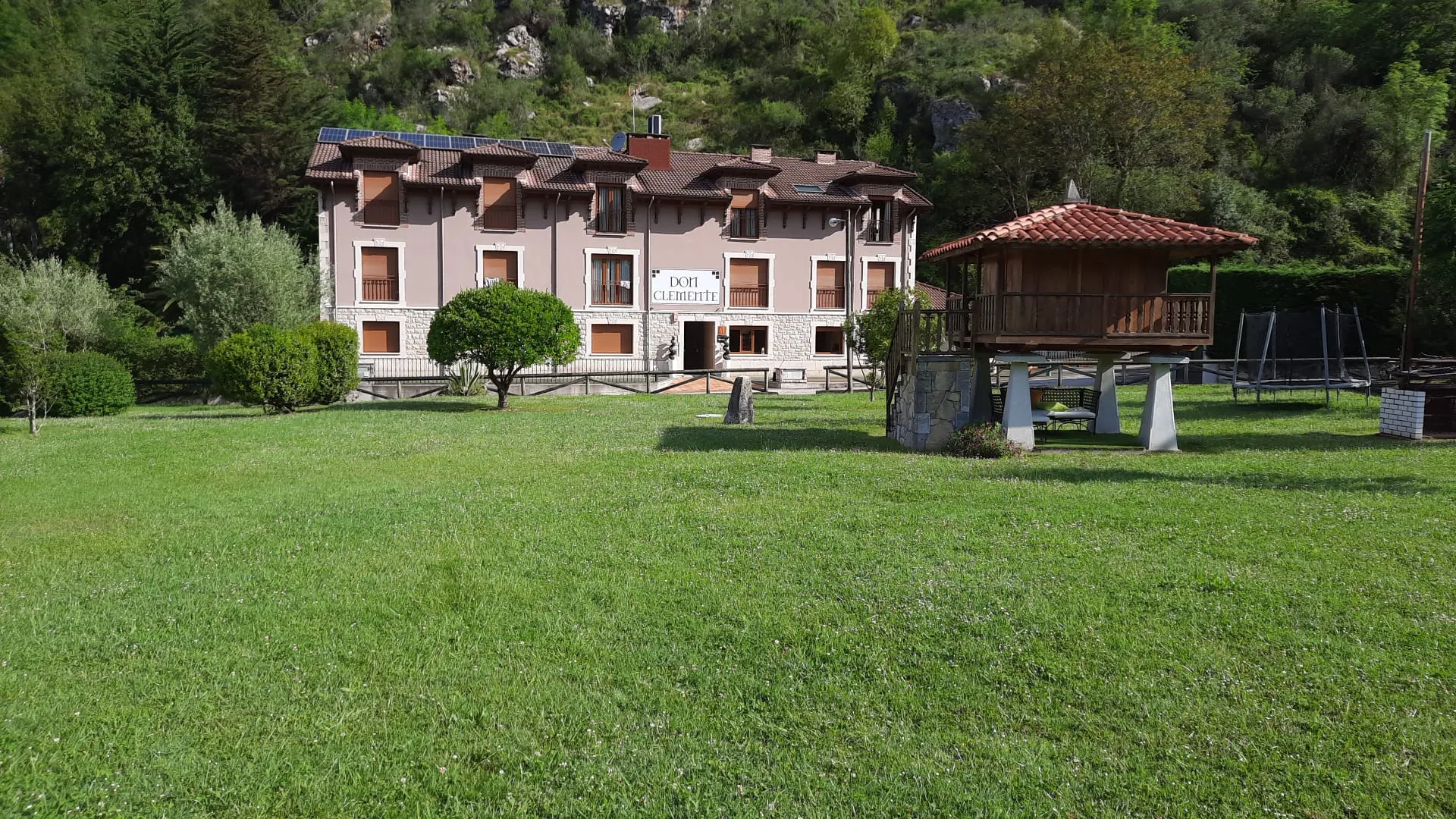 Apartamentos Rurales Camín de Pelayo