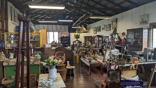 Timeless treasures secondhand, vintage and antiques