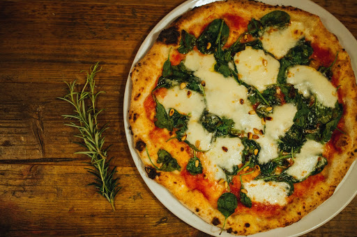 Nola Neapolitanische Pizza & Weinbar - Thumbnail