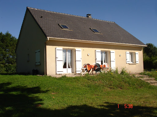 Photo de Gîte avec piscine en Auvergne, Mauriac