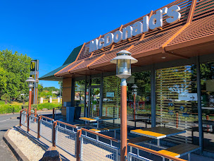 Photo n°31 de McDonald's à Rochefort (Sandwicherie)