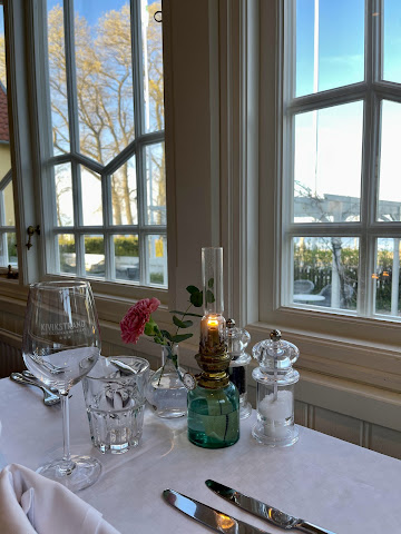 Kivikstrand badhotell by null