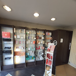 Photo n°5 de L'Atelier Intermède - Coiffeur Le Mans à Le Mans (Magasin de cosmétiques)