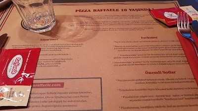 Photos of Raffaele Pizza