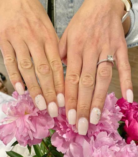 Nina Organic Nail Bar Ellicott City interior view