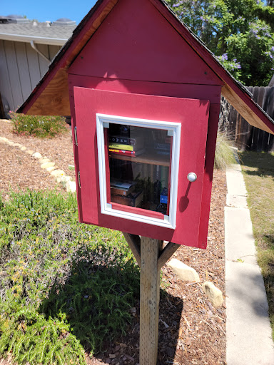 Little Lending Library - Thumbnail