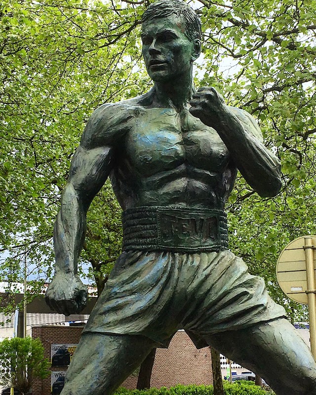Jean Claude Van Damme Statue