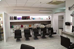 Photo n°1 de CHEZ VINCENT à Dinan (Salon de coiffure)