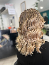 Photo n°9 de L’atelier beauté d’A à Raon-l'Étape (Salon de coiffure)