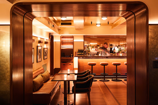 Evening Bar - Visual
