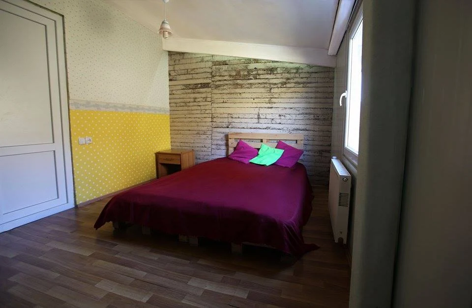 White Shino Hostel