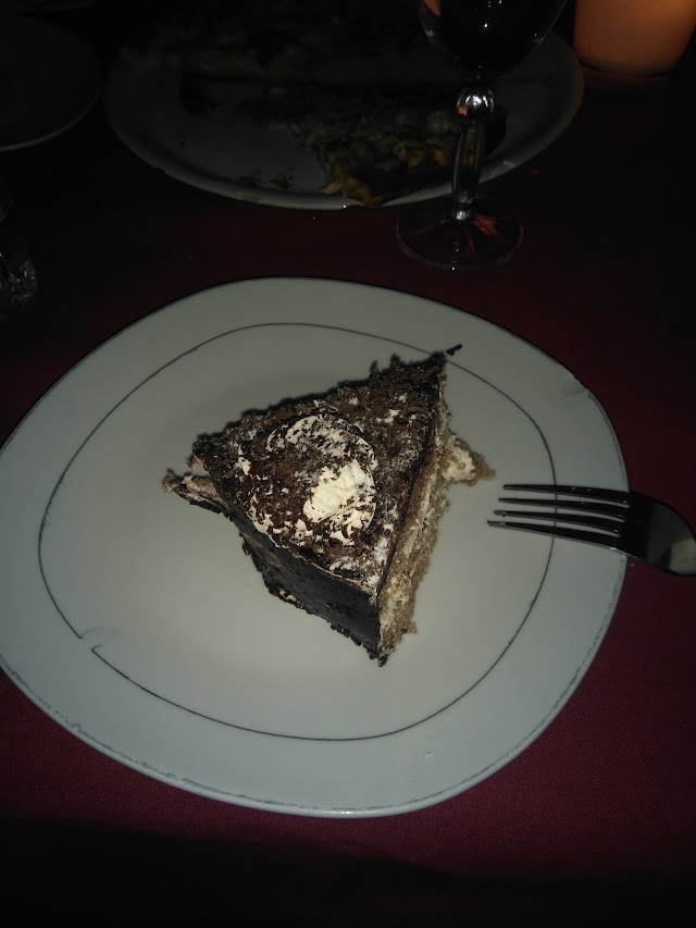 Restaurant Lounge "Le WENGUE"