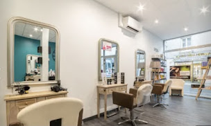 Photo n°2 de LA BEAUTE DU CHEVEU à Saint-Yrieix-la-Perche (Salon de coiffure)