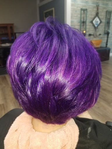 Mirror Mirror Family Hair Salon, Leslie Ann Morgan, Certified Cosmetologist - Thumbnail