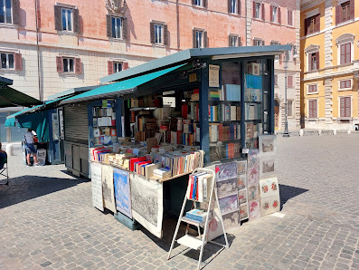 Mercato Antiquario Piazza Borghese Piazza Borghese, 00186 Roma RM, Italia