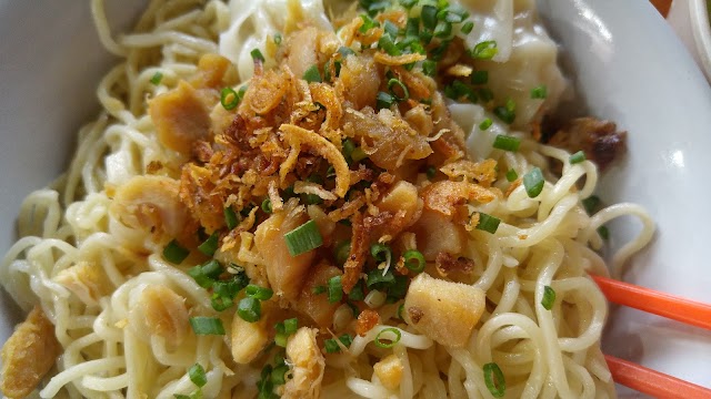 Yamie pathuk